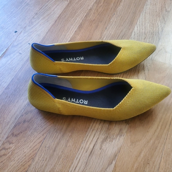 Rothys The Point Pointed Toe Ballet Flats Marigold Yellow, Size 7 - Picture 2 of 7